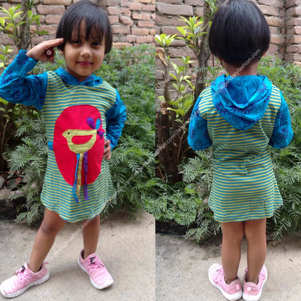 Kids printed tops with hood